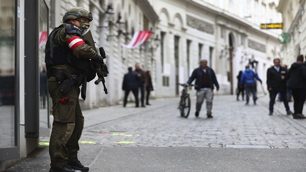 بالدواعش.. أردوغان