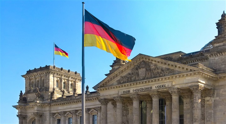 الخطر يدق أبواب أوروبا..