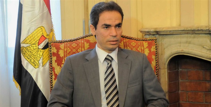 الكاتب السياسي المصري،