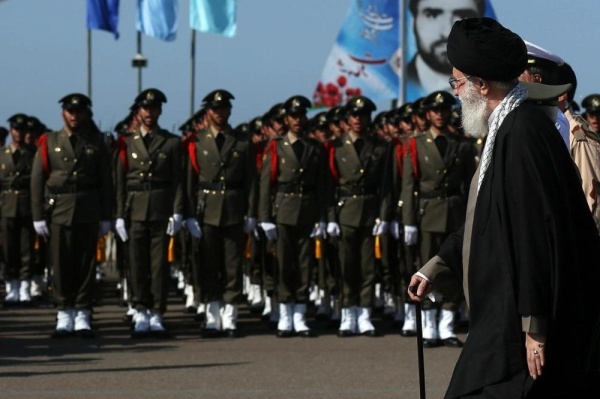 ورطة «ظريف».. هل