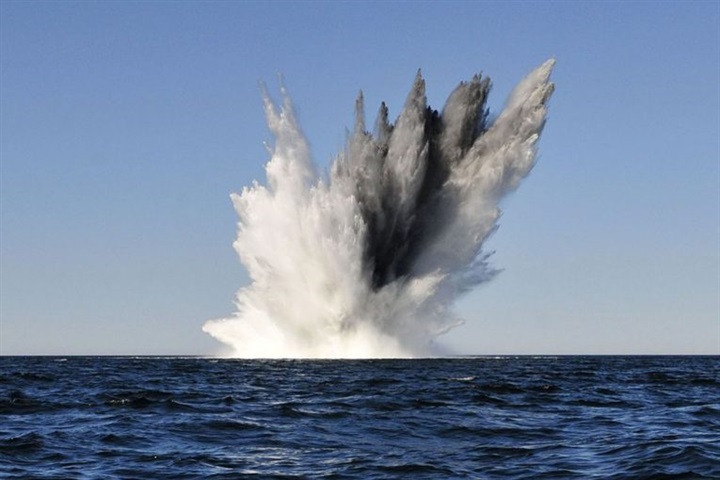 الإرهاب في البحار..