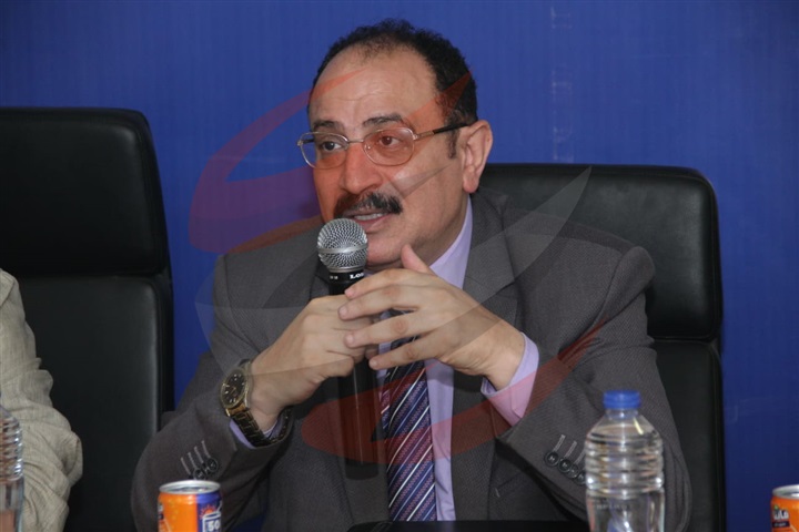 بعد تحريضه على القمة