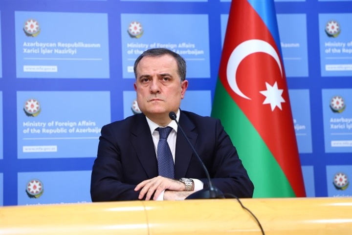 الحدود والغاز والإثنية