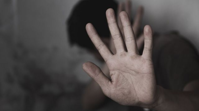 قتل الآباء والإخوة..