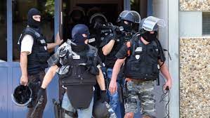 برامج دمج الإرهابيين