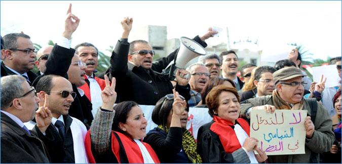 الإخوان يعرقلون تطهير